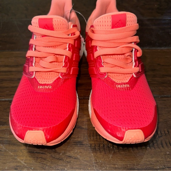 Adidas Women's Bright Red Sneakers NWT size 6 athlete running atheleisure - Picture 7 of 7